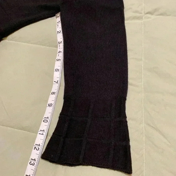 Ellen Tracy Black Long Sleeve Pleated Fit & Flair Sweater Dress in Size Medium. - Picture 14 of 15